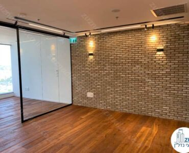 רחבת כניסה של משרד 370 מר להשכרה במגדל הכשרת הישוב בני ברק