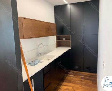 מטבחון של משרד 370 מר להשכרה במגדל הכשרת הישוב בני ברק