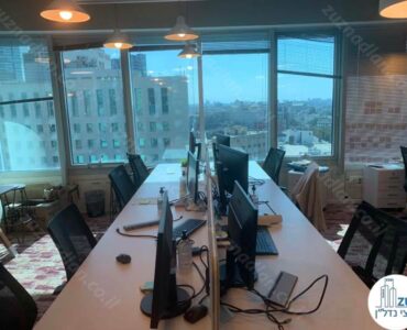 עמדות עבודה של משרד להשכרה 300 מר במגדל סונול תל אביב