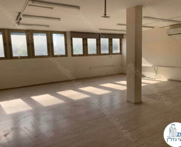 חדר גדול של בניין עצמאי להשכרה ליד רכבת השלום בתל אביב