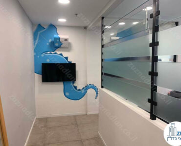 מסדרון של משרד להשכרה 287 מר במגדל בסר 4 בני ברק