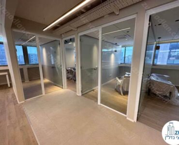 כניסה לחדרים של משרד להשכרה 365 מר בציר מנחם בגין תל אביב