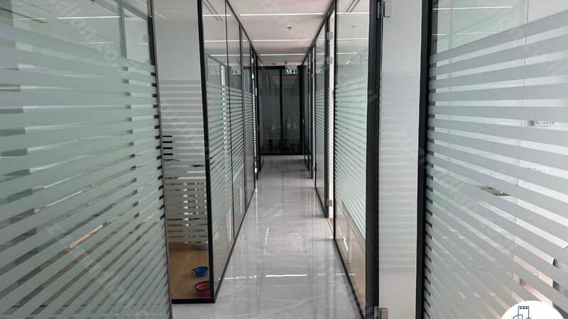 מסדרון של משרד 250 מר להשכרה במגדל מידטאון בתל אביב