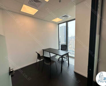 חדר של משרד להשכרה 233 מר במגדל נמרודי מתחם בסר בני ברק