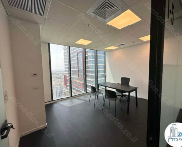 חדר של משרד להשכרה 243 מר במגדל נמרודי בני ברק