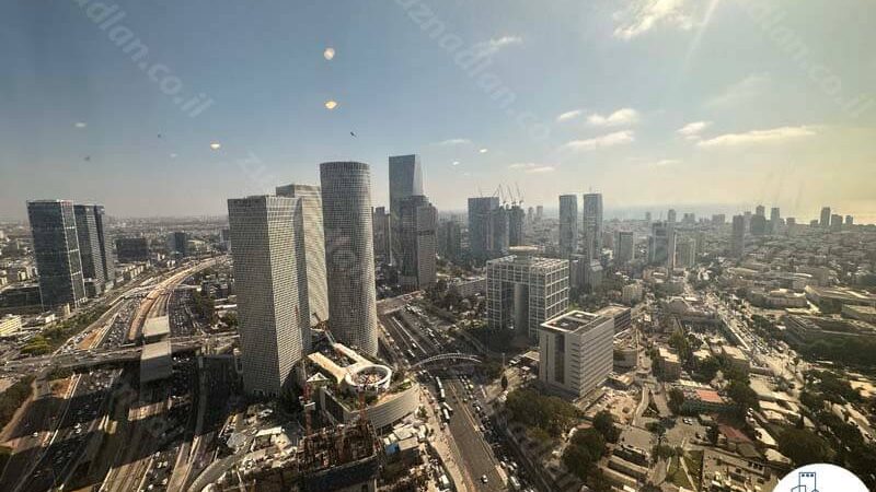 נוף מחלון של משרד להשכרה 160 מר להייטק במגדל מידטאון תל אביב