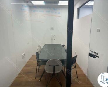 חדר ישיבות של משרד להשכרה 160 מר להייטק במגדל מידטאון תל אביב