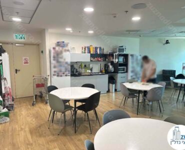 פינת אוכל של משרד להשכרה להייטק במגדלי פז רמת גן