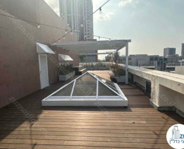 גג של משרד חדש להשכרה 550 מר בבניין משרדים בציר יגאל אלון בתל אביב