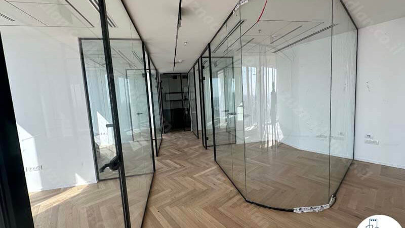 מסדרון של משרד להשכרה 147 מר במגדל סקי טאוור בתל אביב