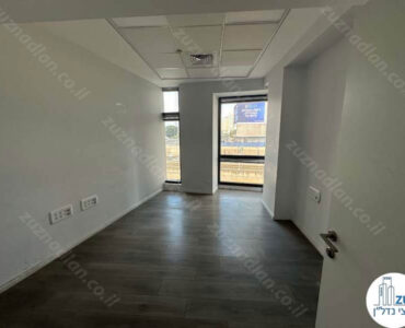 חדר של משרד 465 מר להשכרה בסמוך למגדלי עזריאלי בתל אביב