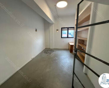 חדר של משרד 146 מר להשכרה בבית בנין בתל אביב