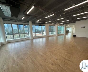 אופן ספייס של משרד להשכרה עם מרפסת בבית מוזס במתחם רוטשילד תל אביב