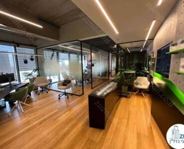 רחבת כניסה של משרד להשכרה 280 מר יוקרתיים במגדלי הארבעה במתחם שרונה תל אביב