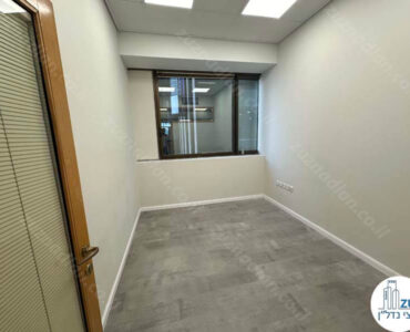 חדר של משרד להשכרה 256 מר מחולק לחדרים בבית עוז ברמת גן