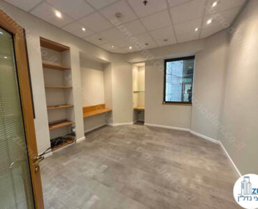 חדר של משרד להשכרה 256 מר מחולק לחדרים בבית עוז ברמת גן