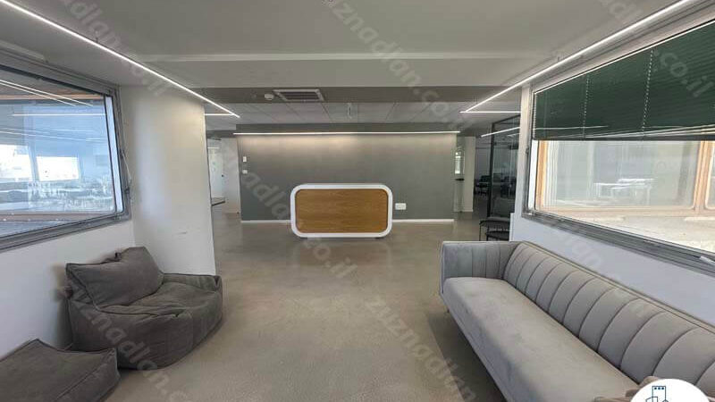 רחבת כניסה של משרד להשכרה 500 מר לחברות הייטק במתחם בית המשפט תל אביב