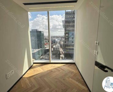 חדר של משרד 145 מר להשכרה מחולק לחדרים במגדל סקי טאוור על ציר המסגר תל אביב