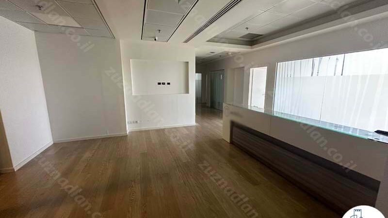 רחבת כניסה של משרד להשכרה 450 מר בבית קרדן בתל אביב