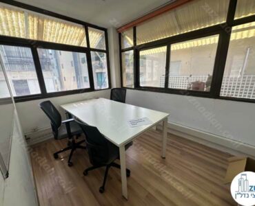 חדר של משרד 180 מר להשכרה להייטק בשכונת מונטיפיורי תל אביב