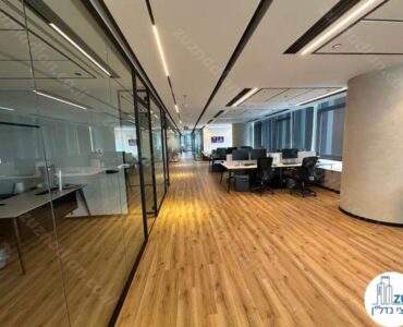מסדרון של משרד מרוהט להשכרה 646 מר במגדל לייף בני ברק