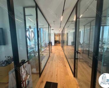 מסדרון של משרד 189 מר להשכרה במגדל סקי טאוור במתחם חסן ערפה תל אביב