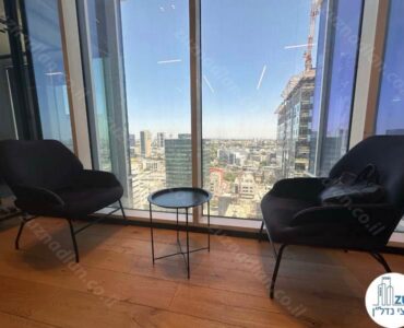 פינת ישיבה של משרד 189 מר להשכרה במגדל סקי טאוור במתחם חסן ערפה תל אביב