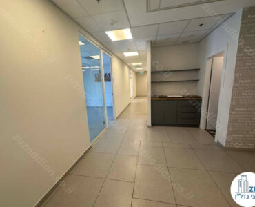 מסדרון של משרד 372 מר במגדלי אלון תל אביב