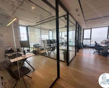 כניסה לחדרים של משרד יוקרתי להשכרה 375 מר במגדלי אלון תל אביב