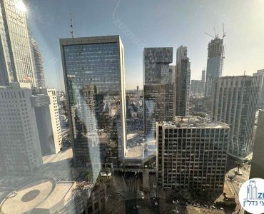 נוף מחלון של משרד קטן להשכרה במגדל ספיר רמת גן