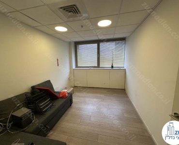 חדר של משרד להשכרה בבית סילבר במתחם הבורסה רמת גן