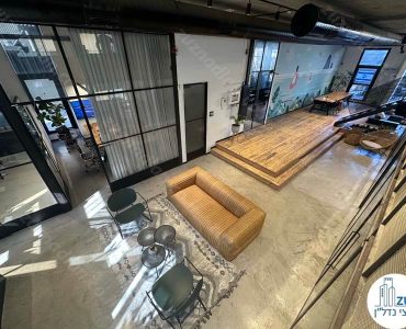 רחבת כניסה של משרד להשכרה להייטק 1400 מר בשכונת מונטיפיורי בתל אביב