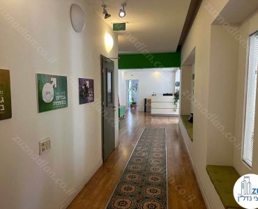 מסדרון של משרד 300 מר להשכרה בבניין ייחודי במתחם רוטשילד בתל אביב