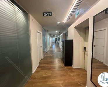 מסדרון של משרד מחולק לחדרים להשכרה במגדל ששון חוגי ברמת גן