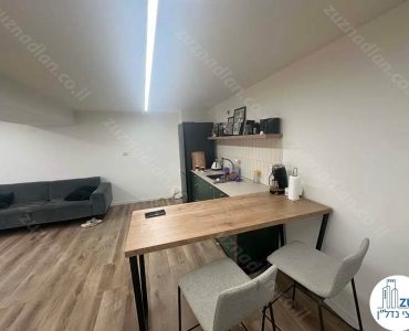 מטבחון של סטודיו לאימונים להשכרה בציר יגאל אלון בתל אביב