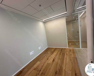 חדר ישיבות של משרד להשכרה 110 מר מחולק לחדרים במגדלי LYFE בני ברק