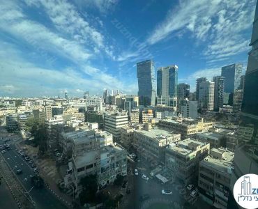 נוף מחלון של משרד להשכרה במגדל רוגובין ברמת מעטפת