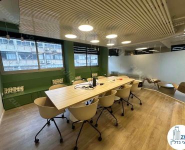 חדר ישיבות של משרד להשכרה להייטק על רחוב בית עובד בתל אביב