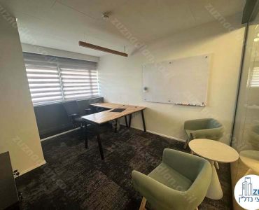 חדר של משרד להשכרה לחברות הייטק בבית יכין בתל אביב