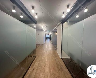 מסדרון של משרד להשכרה לחברות הייטק בבית יכין בתל אביב